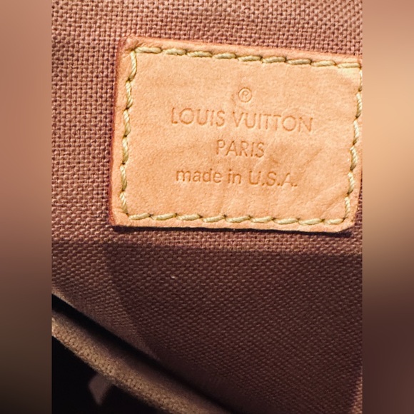 Louis Vuitton Popincourt Haut Tote Bag - Picture 7 of 16